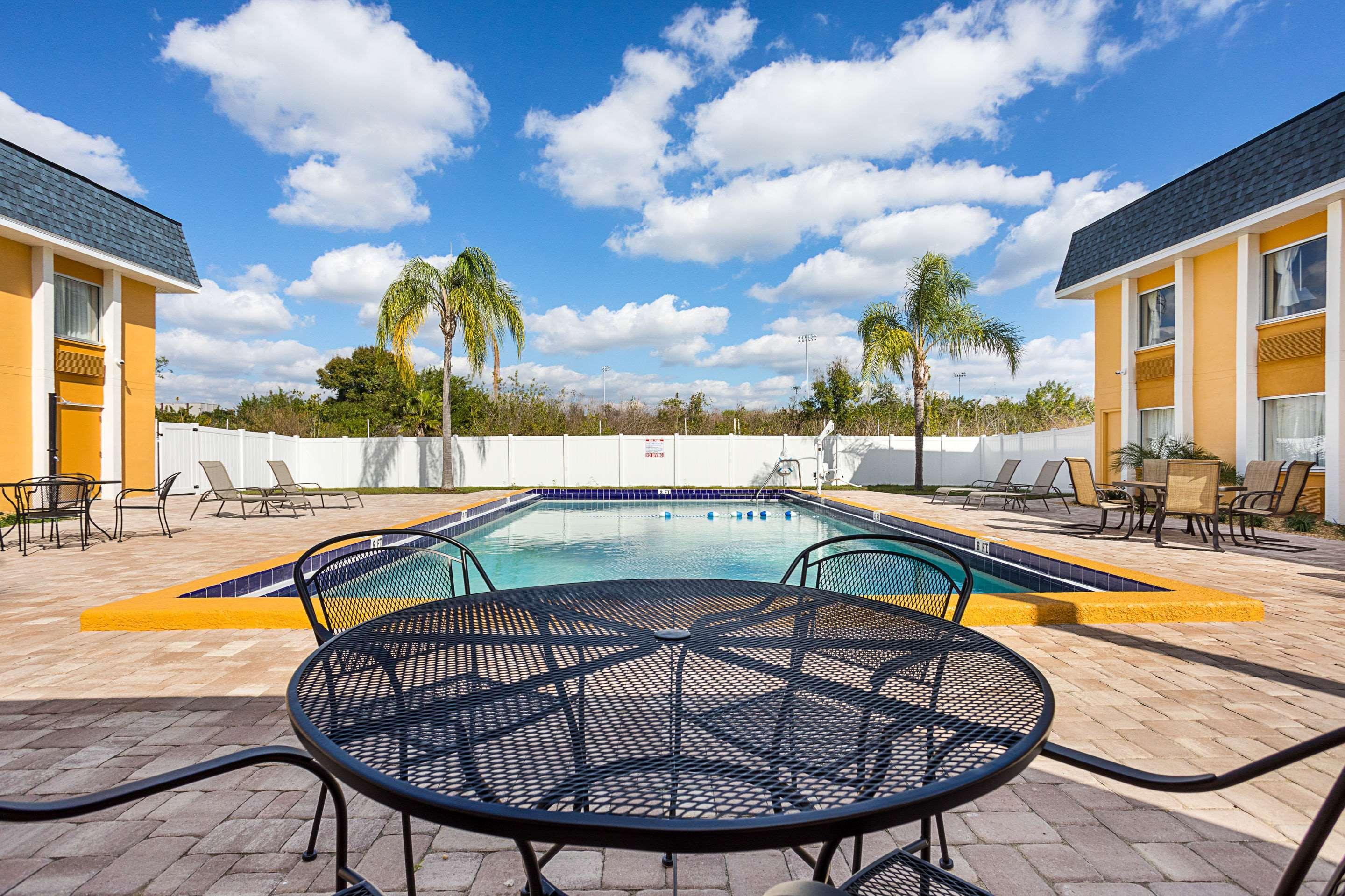 Quality Inn & Suites Heritage Park Kissimmee Exterior photo